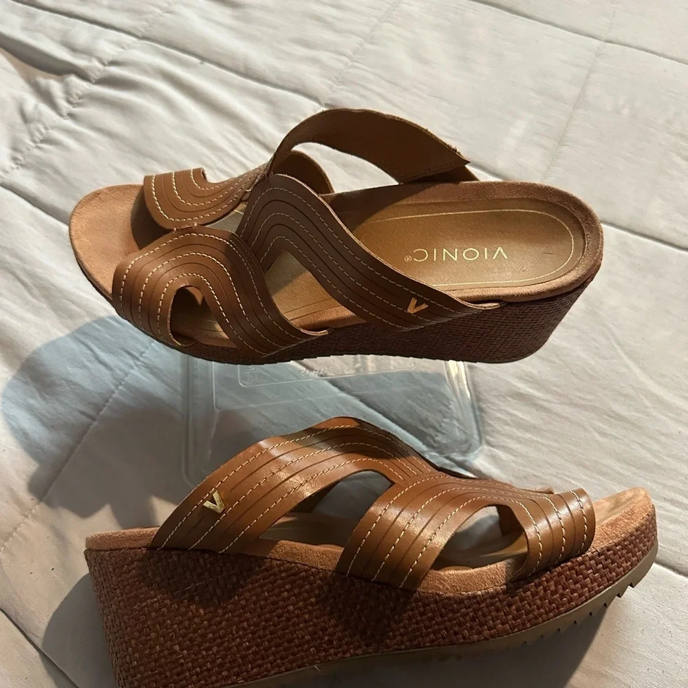 Vionic Brown Wedge Sandals
